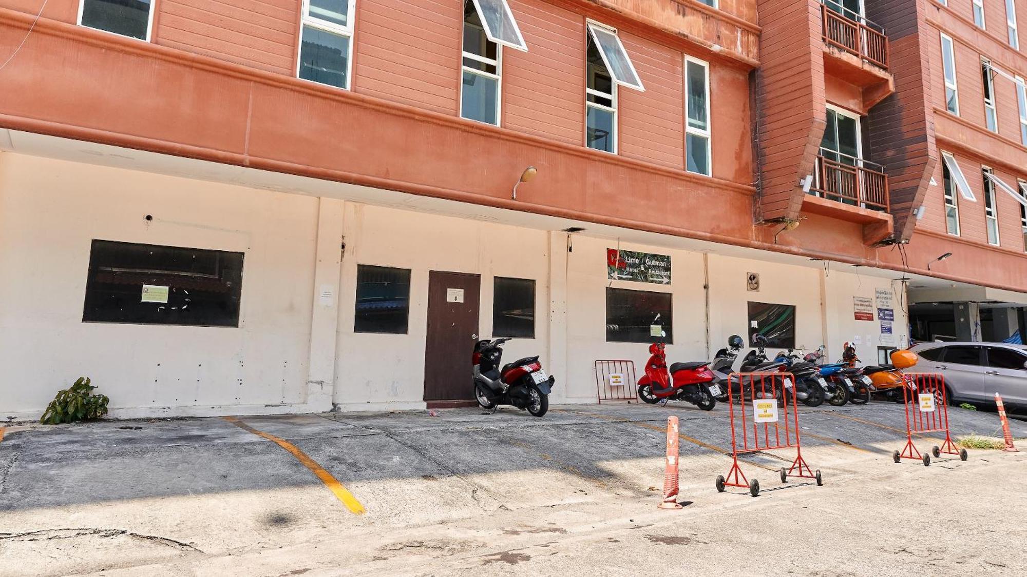 Lime Hotel Patong Exterior photo